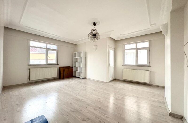 GrandHouse dan Zafer Mahallesinde Temiz 2+1 Satılık Daire